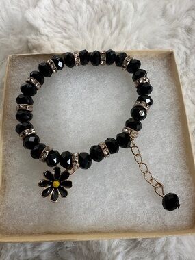 Black Beaded Daisy Charm Bracelet - Unbranded